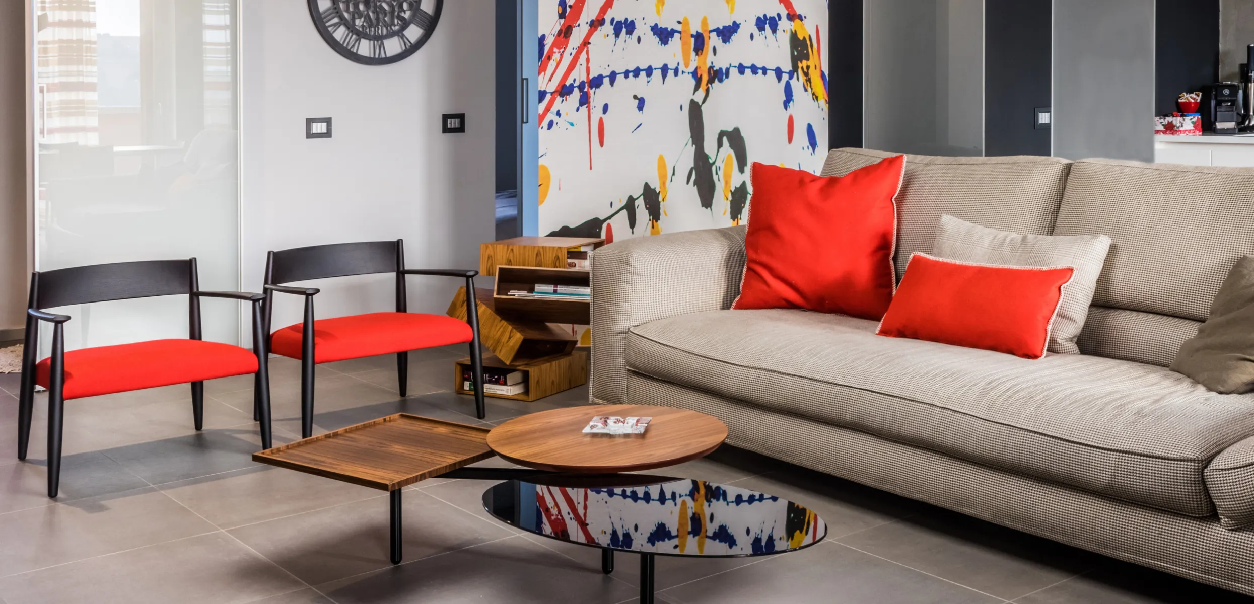 realizzazione di un appartamento trendy e di design con spazi open space 00003